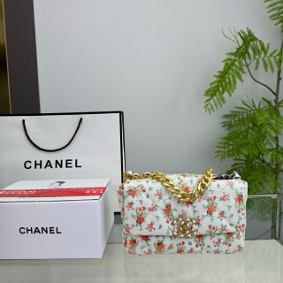 Chanel 19 Floral Tweed Shoulder Bag - Cream Red