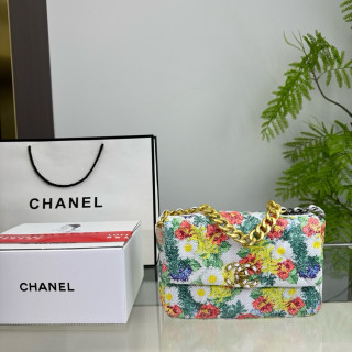 Chanel 19 Floral Tweed Shoulder Bag - Cream Red view 2
