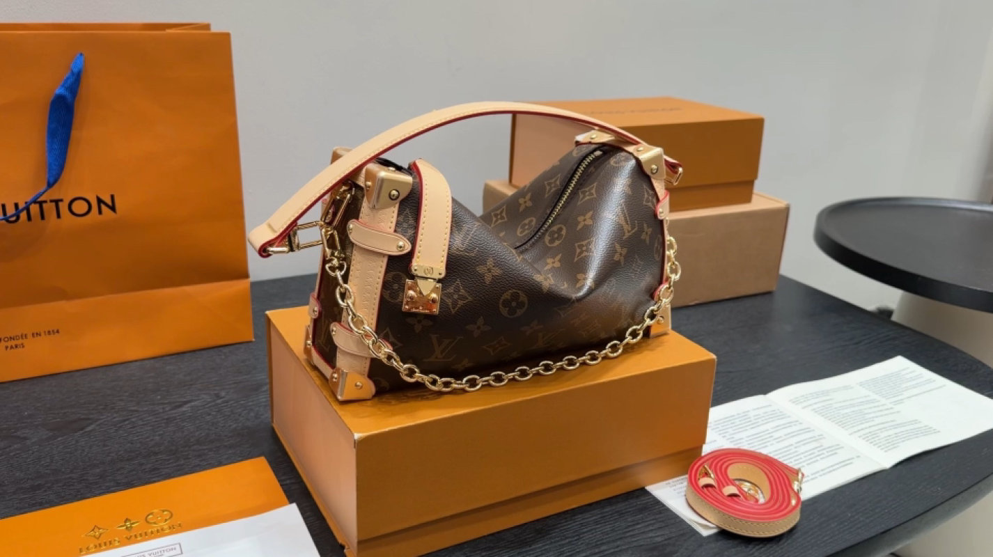 Louis Vuitton Monogram Canvas Shoulder Bag - Brown