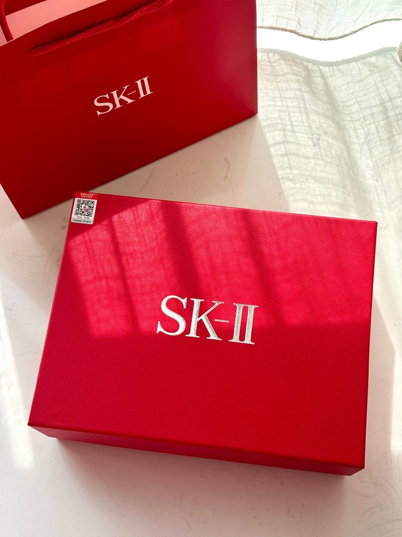 SK-II 5-Piece K-Beauty Skincare Set Limited Gift Box view