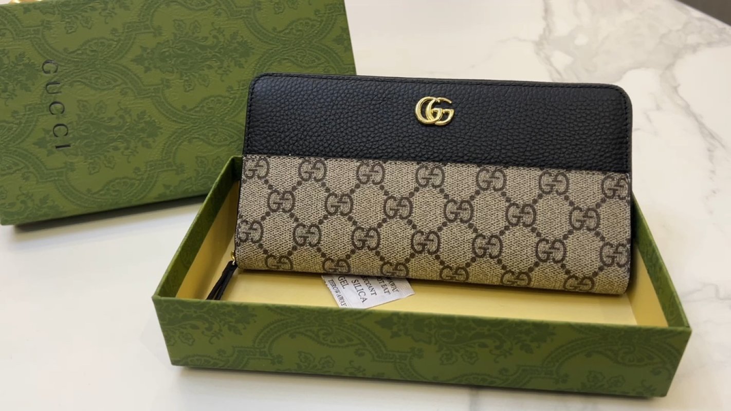 Gucci GG Marmont Zip-Around Wallet Black & Beige
