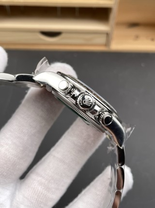Rolex Daytona Panda White Dial 40mm Chronograph view 4