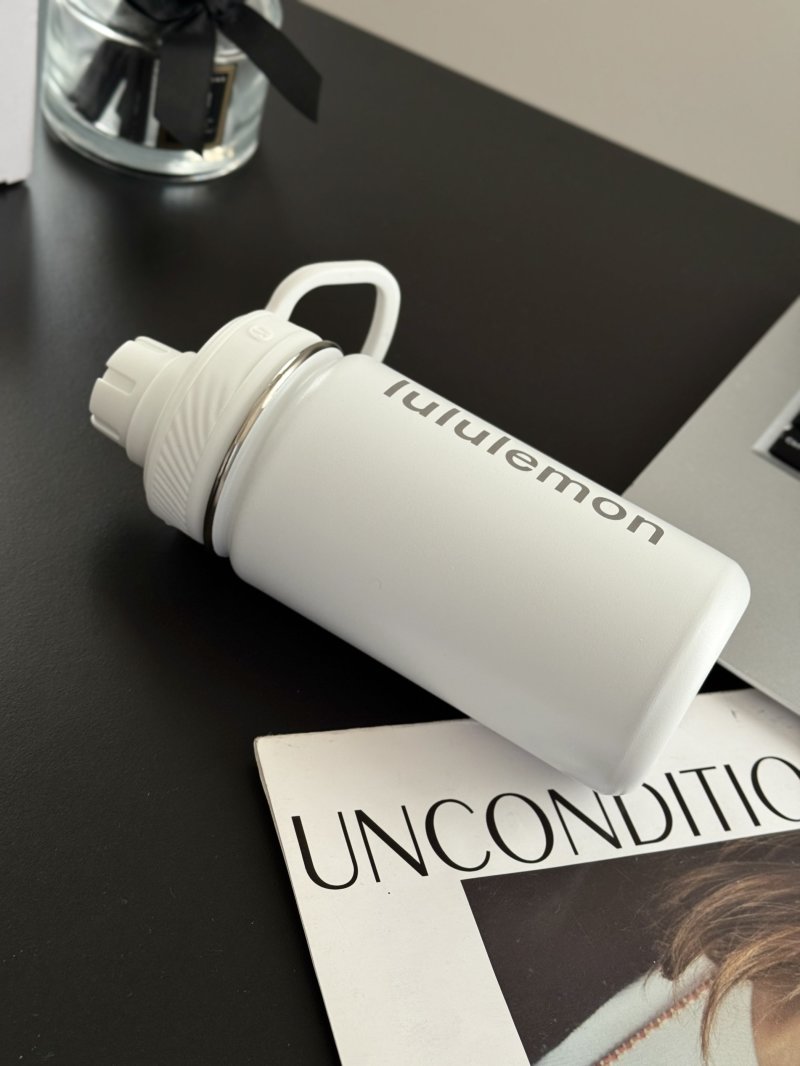 lululemon Back to Life Sport Water Bottle 24oz White
