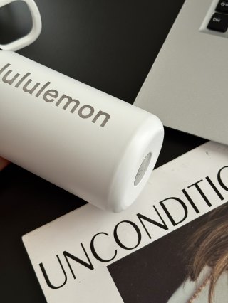 lululemon Back to Life Sport Water Bottle 24oz White view 2