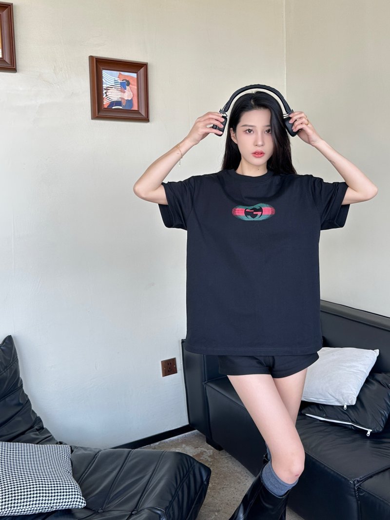 Gucci GG Logo Black Short Sleeve T-Shirt view