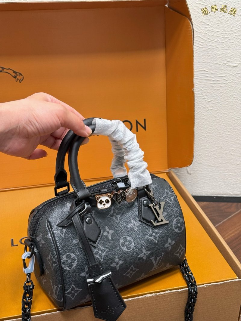 Louis Vuitton Speedy 18 Pillow Bag Black view