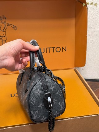 Louis Vuitton Speedy 18 Pillow Bag Black view 6