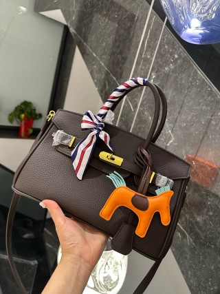 Hermès Birkin 29 Platinum Togo Leather Bag view 4