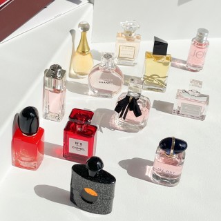 12-Piece Luxury Fragrance Sampler Set Gift Box view 3