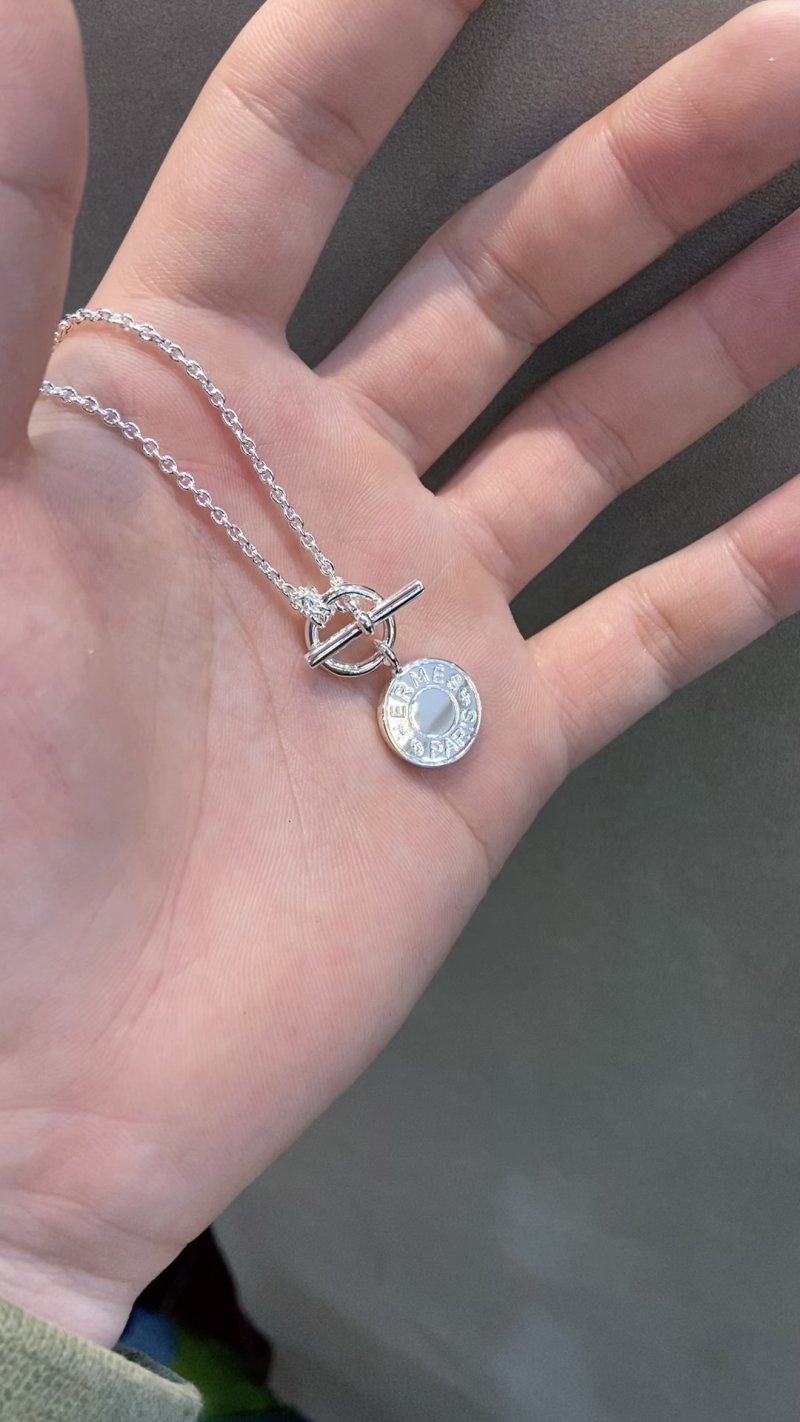 Hermès Clou de Selle Silver Toggle Pendant Necklace