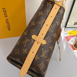 Louis Vuitton Carryall Monogram Canvas Shoulder Bag with Detachable Pouch view 6
