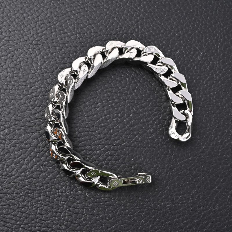 Louis Vuitton LV Chain Links Silver Bracelet