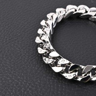 Louis Vuitton LV Chain Links Silver Bracelet view 3