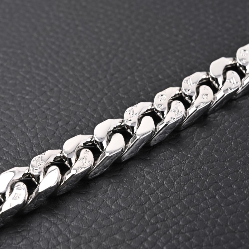 Louis Vuitton LV Chain Links Silver Bracelet view