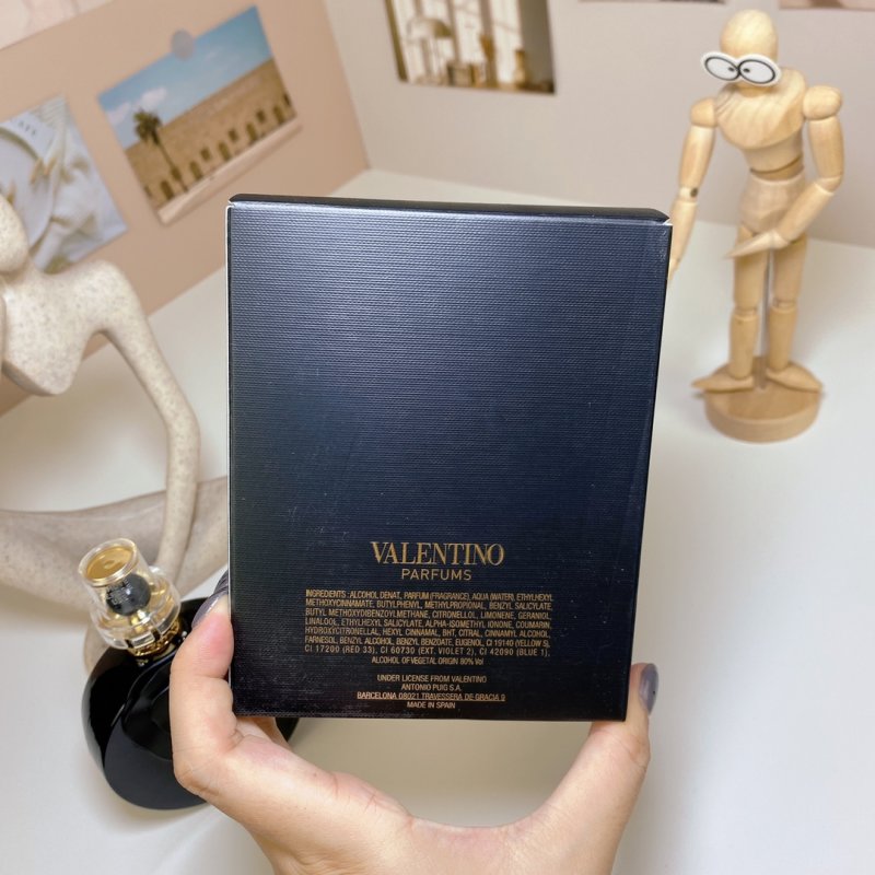 Valentino Valentina Oud Assoluto Eau de Parfum 80ml view