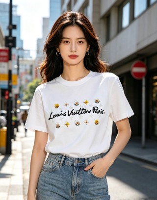 Louis Vuitton Paris White T-Shirt with Monogram Embroidery view 4
