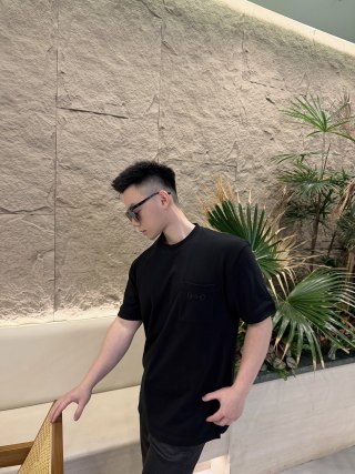 Gucci Embroidered Logo Black T-Shirt