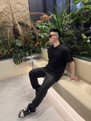 Gucci Embroidered Logo Black T-Shirt view 2