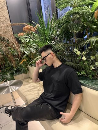 Gucci Embroidered Logo Black T-Shirt view 4
