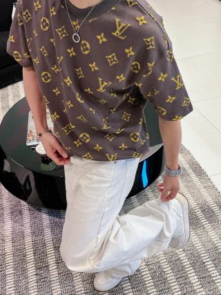 Louis Vuitton Monogram T-Shirt Brown Gold view 4