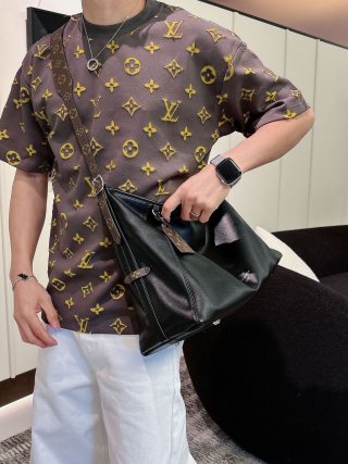 Louis Vuitton Monogram T-Shirt Brown Gold view 6