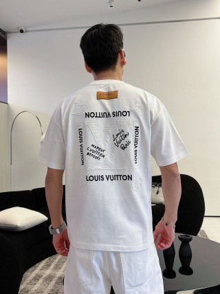 Louis Vuitton Monogram Embroidered White T-Shirt view 8