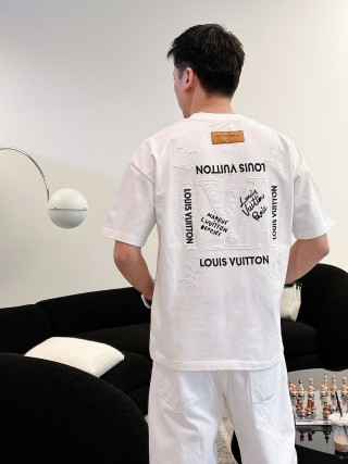 Louis Vuitton Monogram Embroidered White T-Shirt view 9