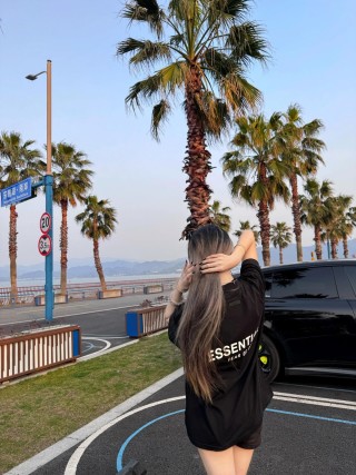 Essentials Fear of God Black Logo T-Shirt