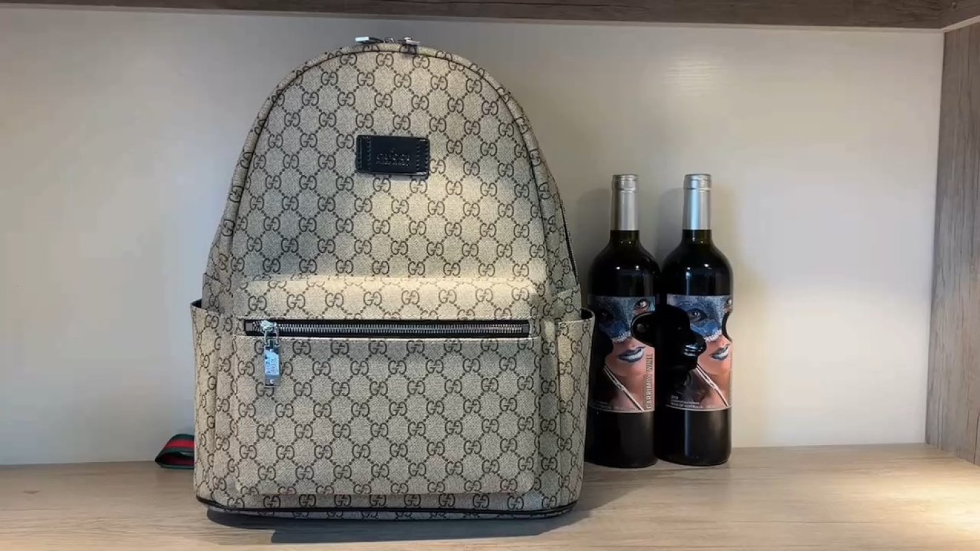 Gucci GG Supreme Beige Backpack