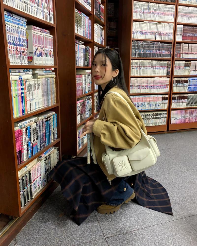 MLB Vintage Leather Moto Shoulder Bag - Cream view