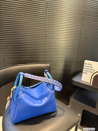 Hermès Lindy 28 Blue & Gold Leather Bag view 6