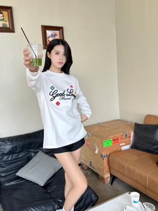 Good Loves Brand White Long Sleeve T-Shirt with Colorful Embroidery view 5