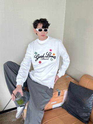Good Loves Brand White Long Sleeve T-Shirt with Colorful Embroidery view 6