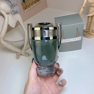 Paco Rabanne Invictus Silver Trophy Men's Eau de Toilette 100ml view 2