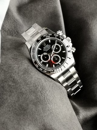 Rolex Daytona Chronograph Steel Black Dial Watch M126500LN view 4