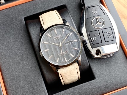 Mido Commander Black Dial Automatic Men's Watch 40mm view 3