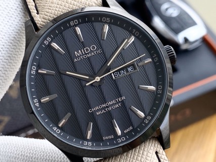 Mido Commander Black Dial Automatic Men's Watch 40mm view 4