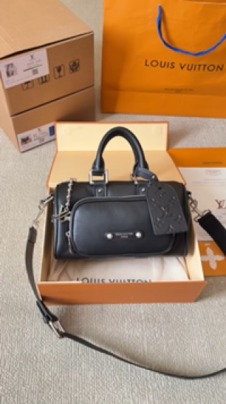 Louis Vuitton Speedy Handbag Black