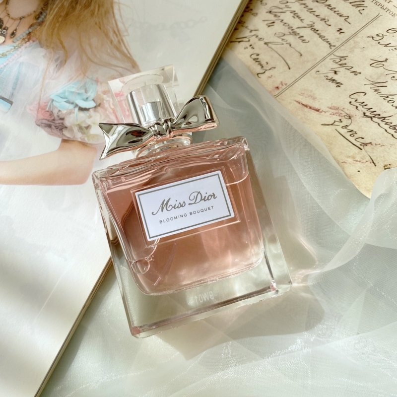 Dior Miss Dior Blooming Bouquet Eau de Toilette 100ml view