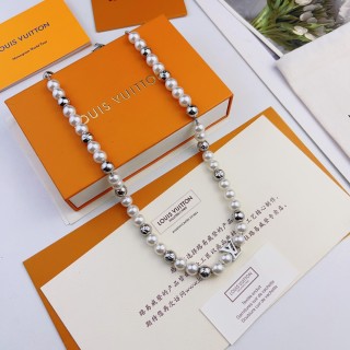 Louis Vuitton Monogram Pearls Necklace Silver