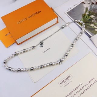 Louis Vuitton Monogram Pearls Necklace Silver view 3