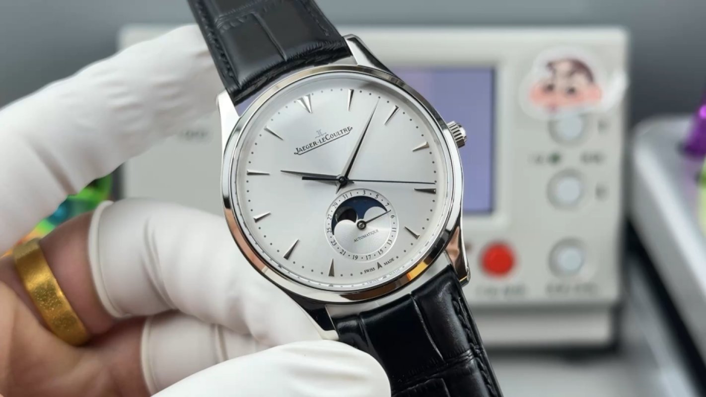 Jaeger-LeCoultre Master Moonphase Silver Dial Dress Watch