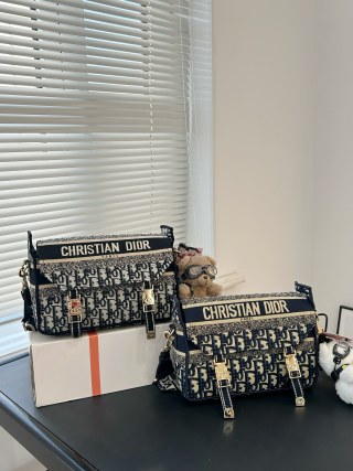 Dior Camp Messenger Bag Black Gold Monogram view 4