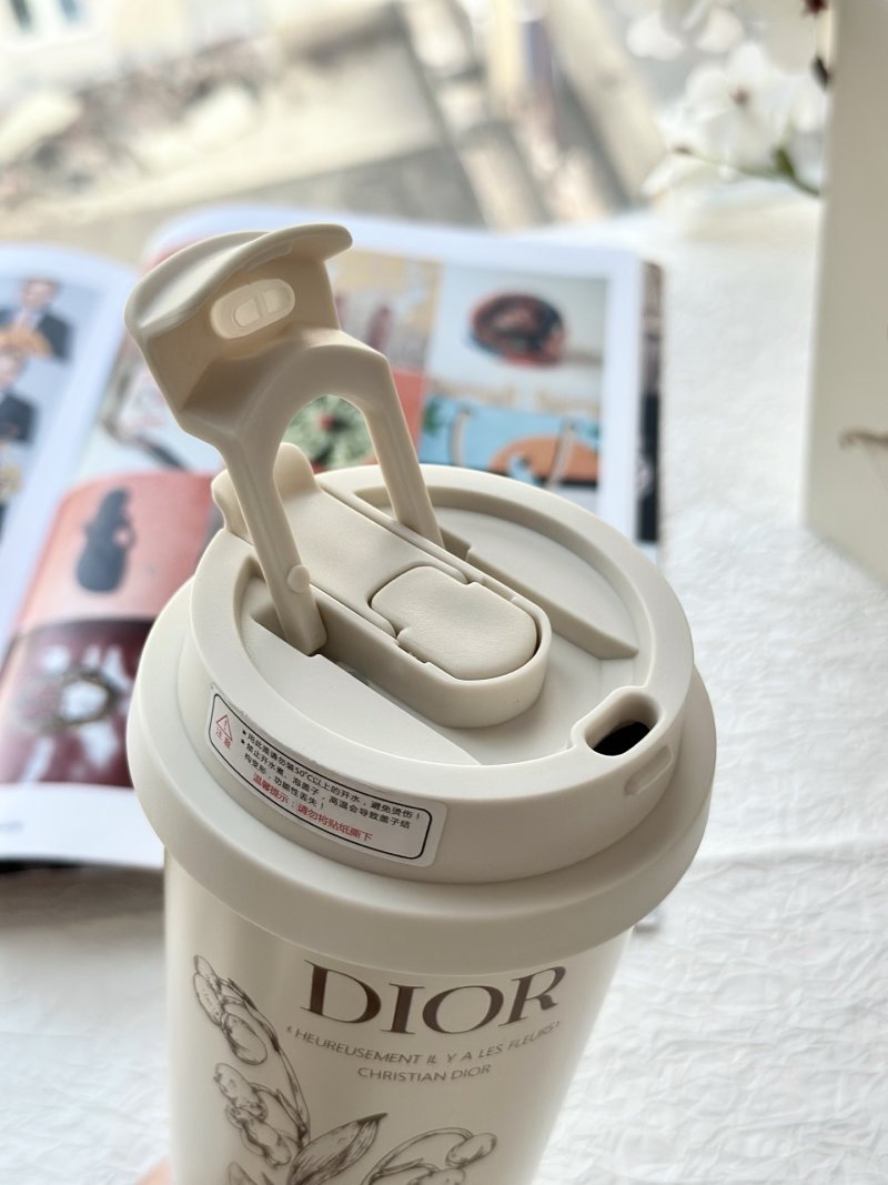 Dior Dual-Mouth Insulated Tumbler White view