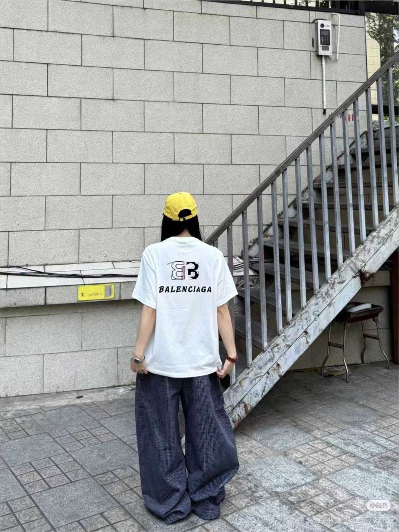 Balenciaga BB Logo White T-Shirt view