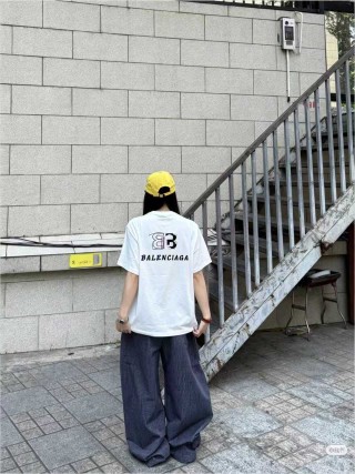 Balenciaga BB Logo White T-Shirt view 2