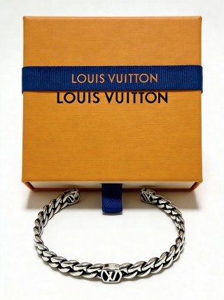 Louis Vuitton Silver Cuban Chain Bracelet - Adjustable view 4