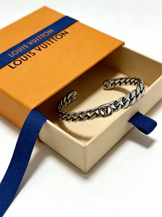 Louis Vuitton Silver Cuban Chain Bracelet - Adjustable view 6