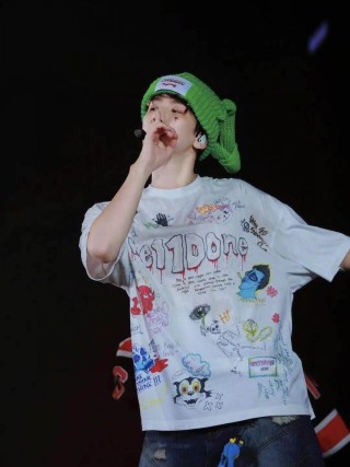 Oversized Vintage Graphic Print White T-Shirt view 2