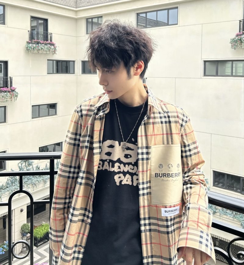 Burberry Beige Check Oversized Blazer view